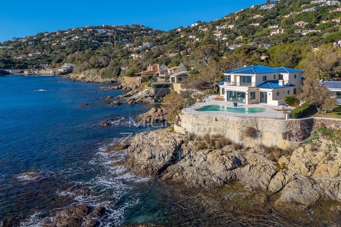 Villa in Les Issambres, Roquebrune-sur-Argens, France 4 - 19060615
