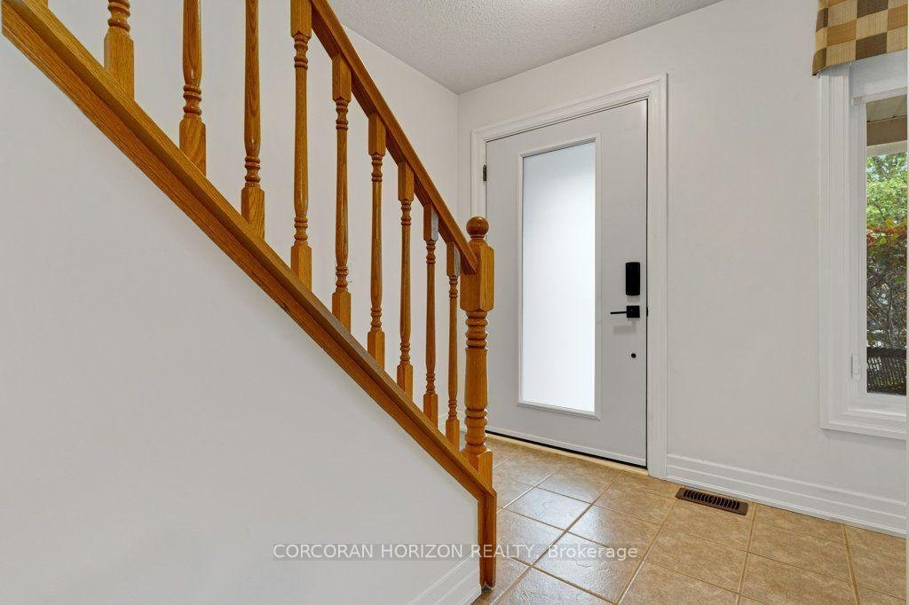 House in Cambridge, Ontario, Canada 3 - 19061570