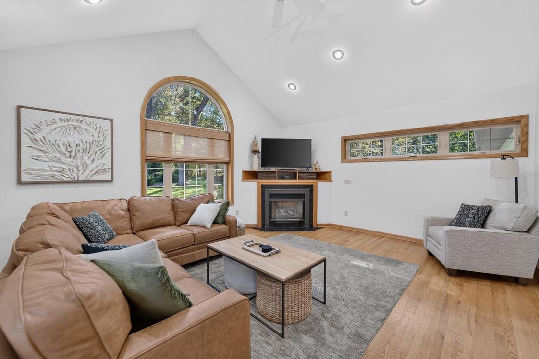 House in Oregon, Wisconsin, United States 5 - 19059154