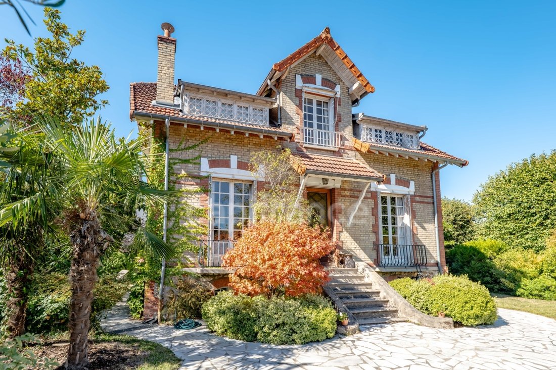 House in Le Chesnay, Le Chesnay-Rocquencourt, France 1 - 19060531