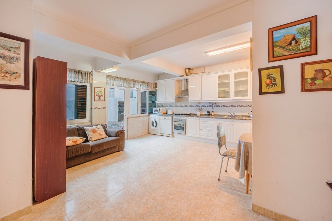 House in Ramada e Canecas, Lisbon, Portugal 2 - 19060755