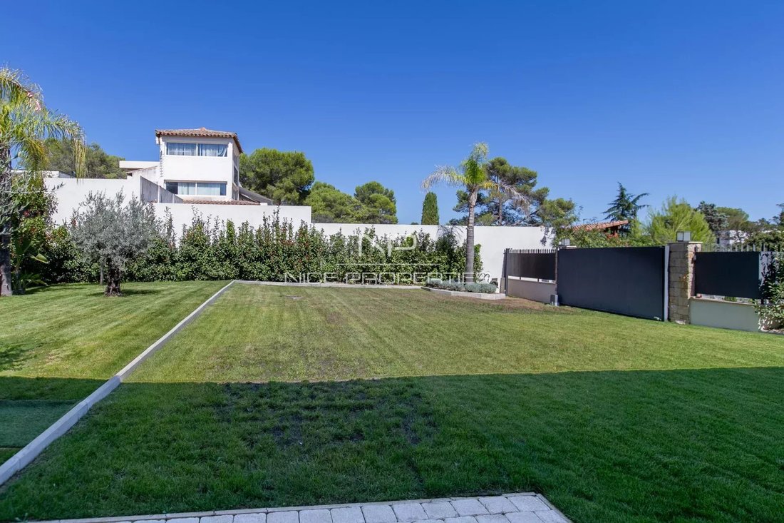 Villa en Valbonne, Provenza-Alpes-Costa Azul, Francia 1 - 19060122