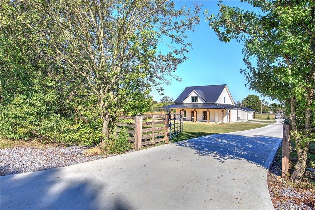 House in Calhoun, Georgia, United States 3 - 19063657
