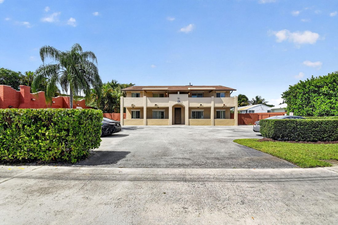 West Palm Beach, Florida, United States 1 - 19059835