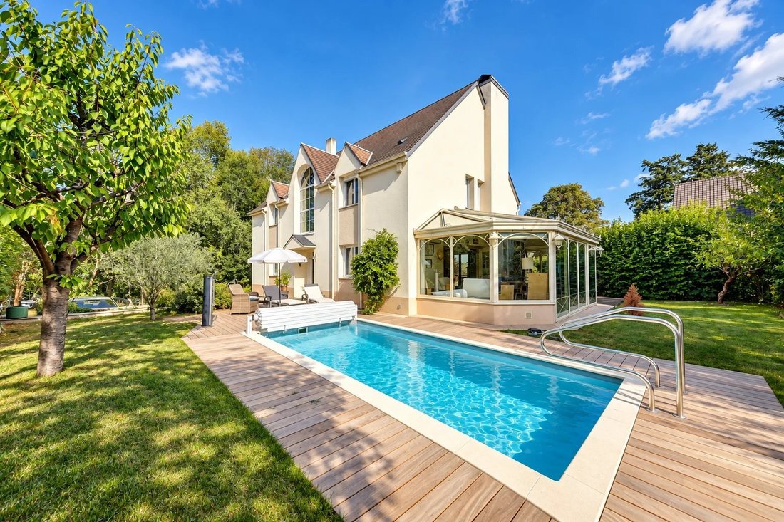 House in Les Loges-en-Josas, Ile-de-France, France 2 - 19059989