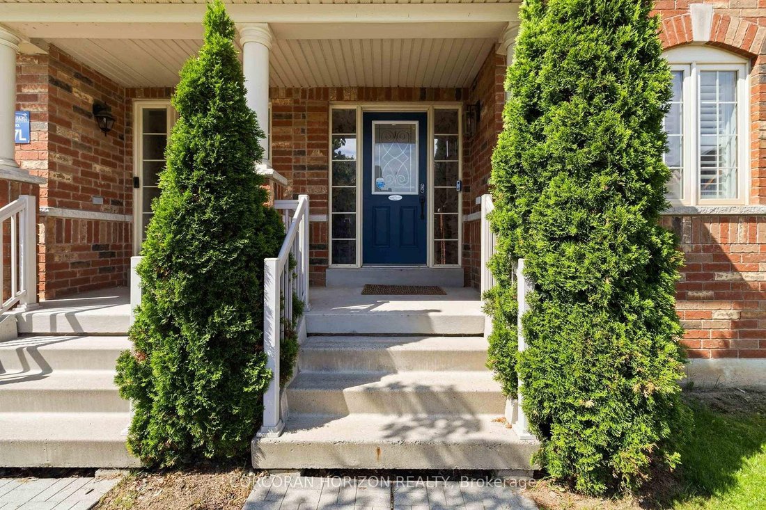 House in Oakville, Ontario, Canada 3 - 19061785