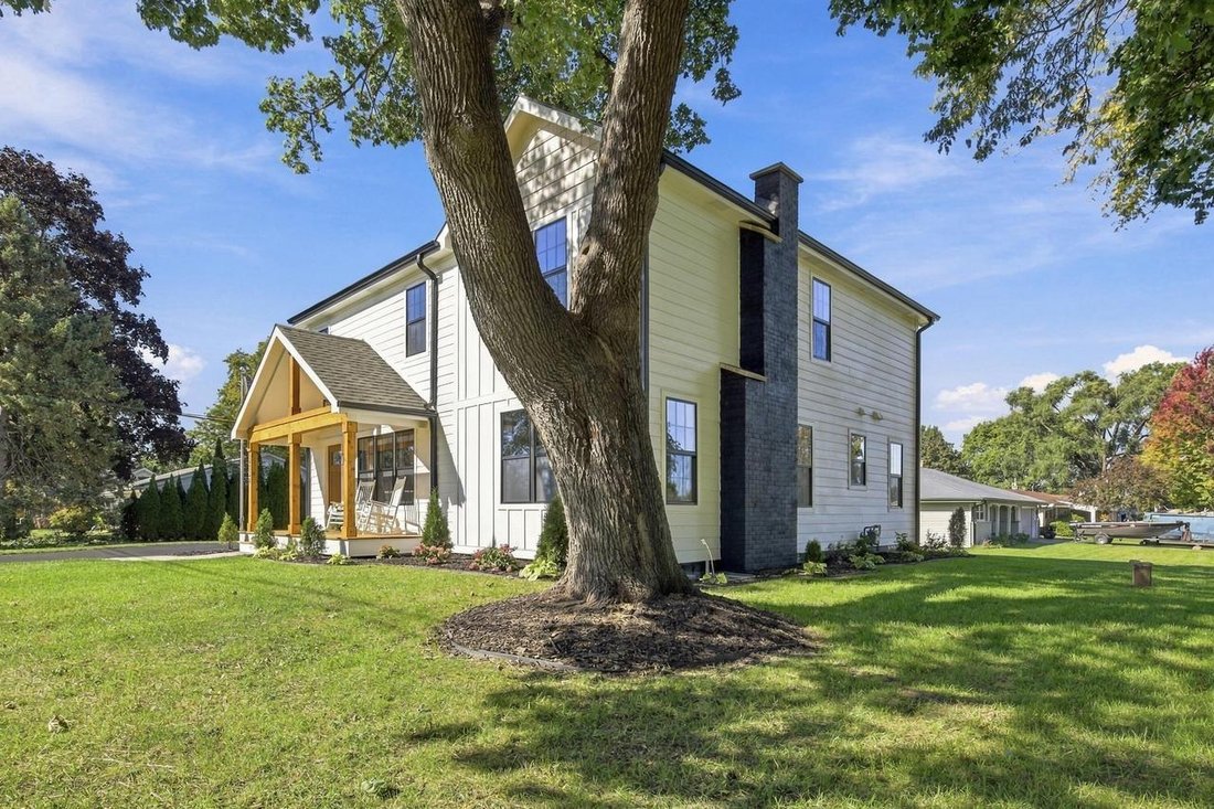 House in Brookfield, Wisconsin, United States 2 - 19059147