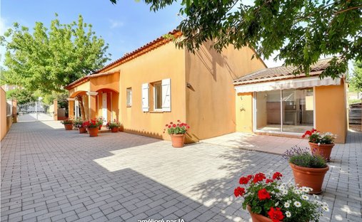 Villa in Les Freres-Les Cancades-Les Ginestes, Le Beausset, Frankreich 1