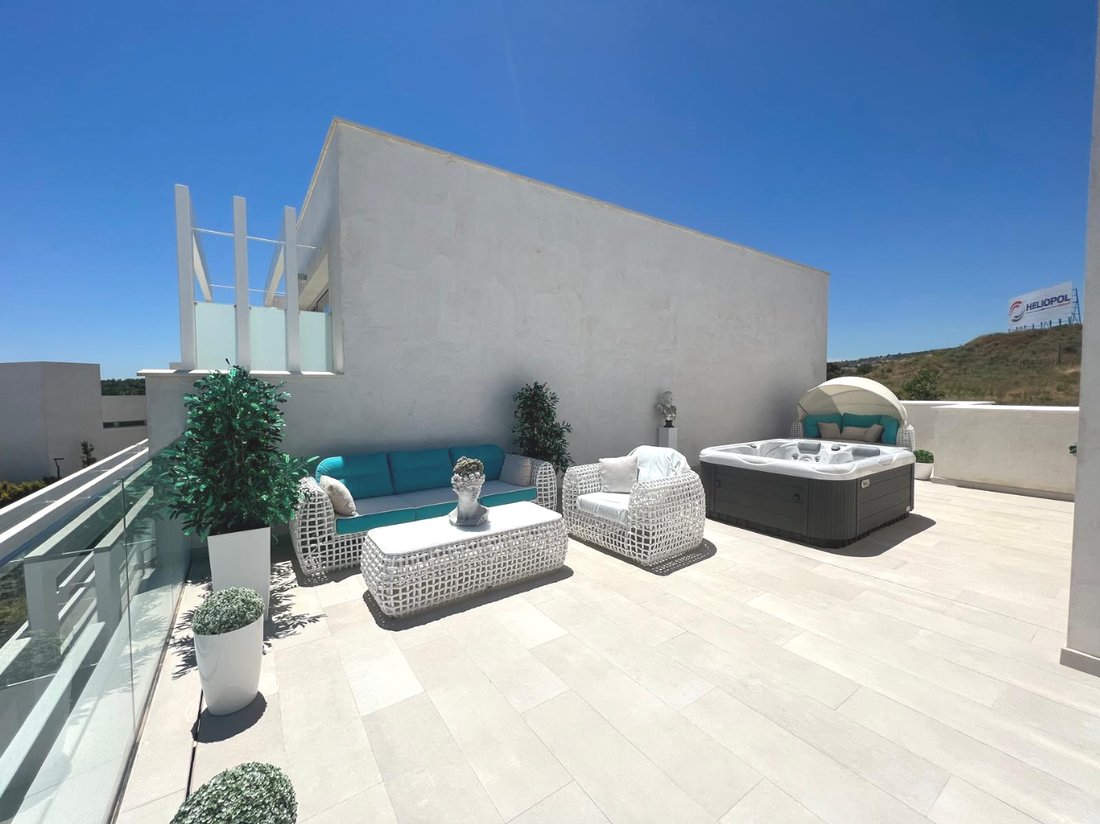 Townhouse in Sotogrande, San Roque, Andalusia 3 - 19060217