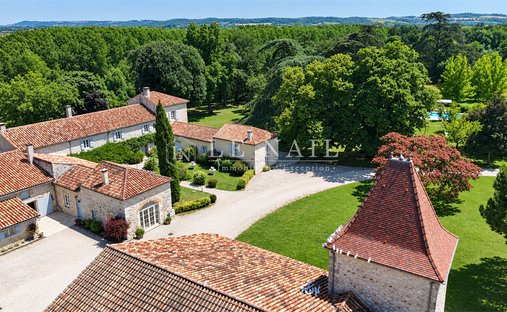 Estate in Fieux, Nouvelle-Aquitaine, France 1