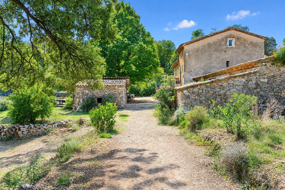 Casa en Cotignac, Provenza-Alpes-Costa Azul, Francia 3 - 19063932
