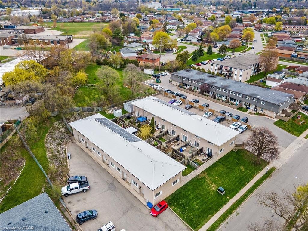 House in Cambridge, Ontario, Canada 1 - 19061569