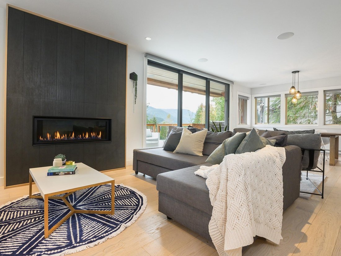 Chalet in Whistler, British Columbia, Canada 2 - 19065403