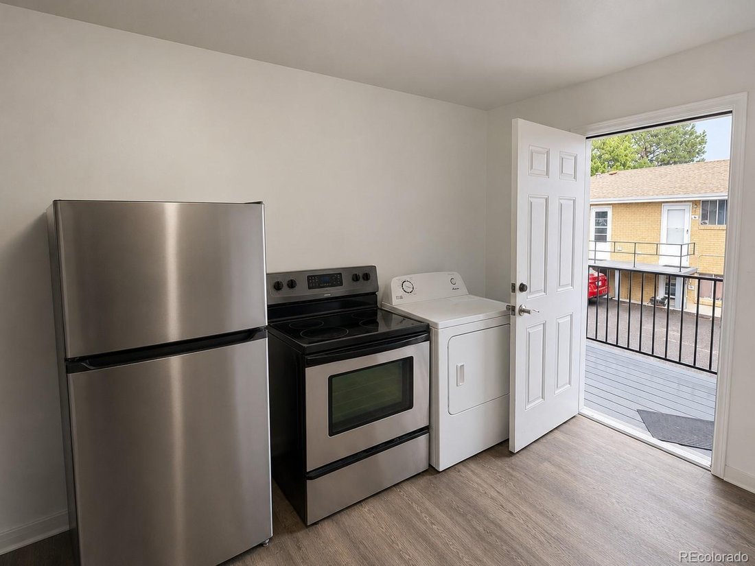 Andere in Lakewood, Colorado, Vereinigte Staaten 3 - 19063024