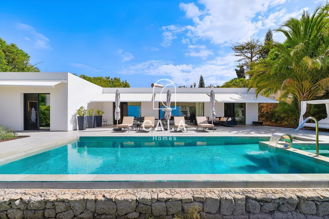 Villa in Adeje, Canary Islands, Spain 1 - 19059228