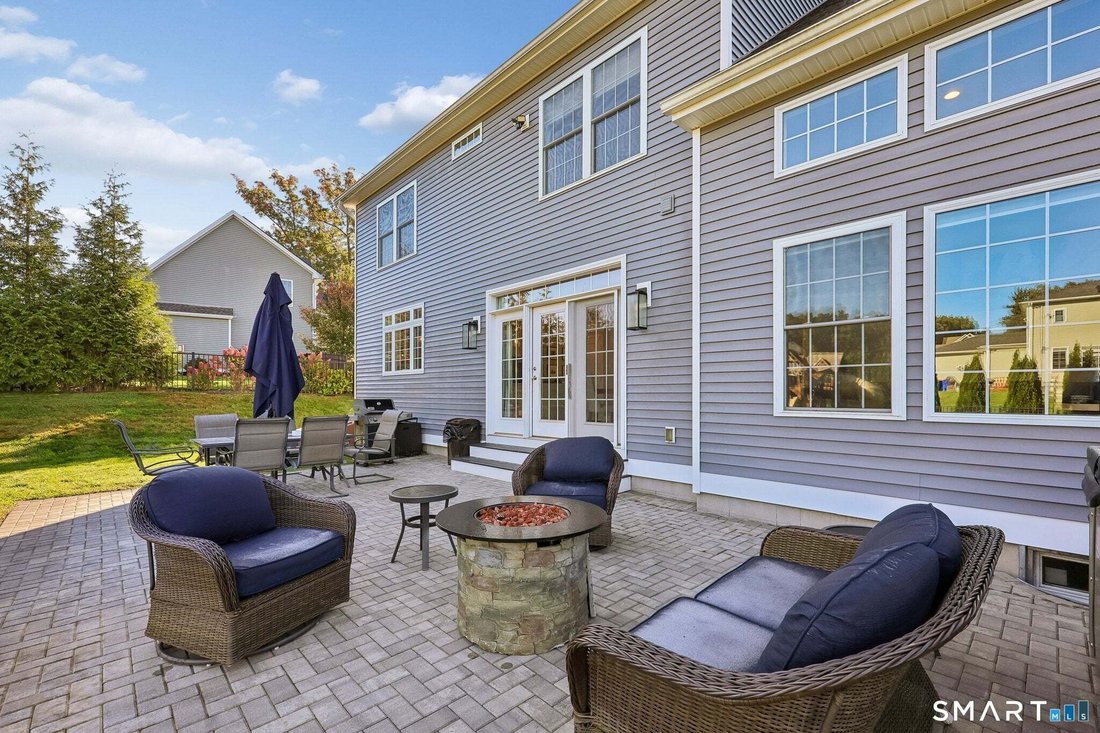 House in Southington, Connecticut, United States 3 - 19065343