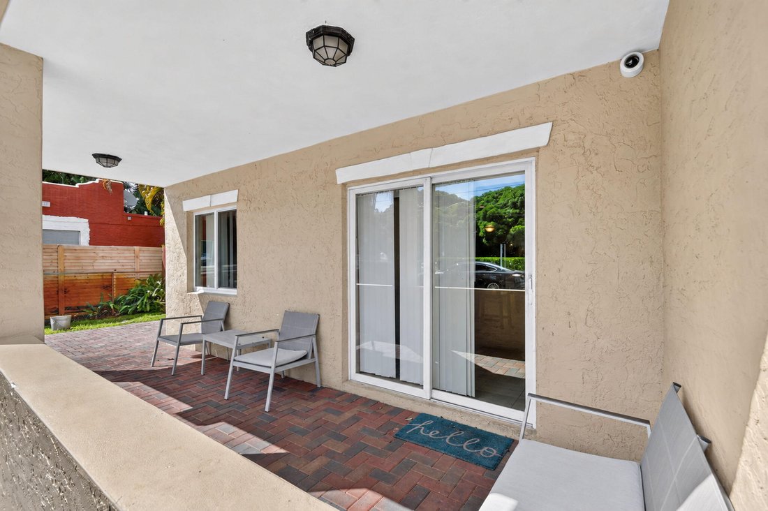 West Palm Beach, Florida, United States 5 - 19059835