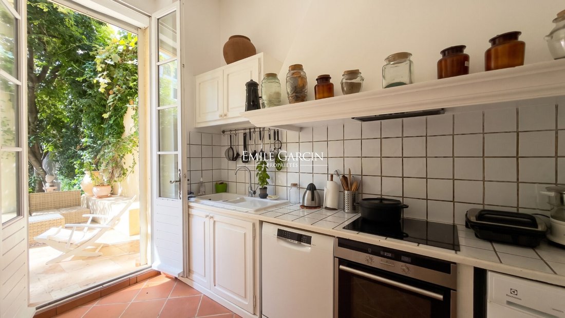 Apartment in Périer, 8e Arrondissement, Marseille 4 - 19064530