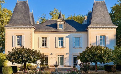 Château à Saint-Père-en-Retz, Pays de la Loire, France 1