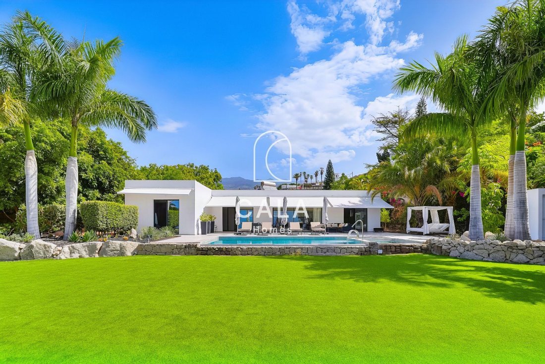 Villa in Adeje, Canary Islands, Spain 2 - 19059228