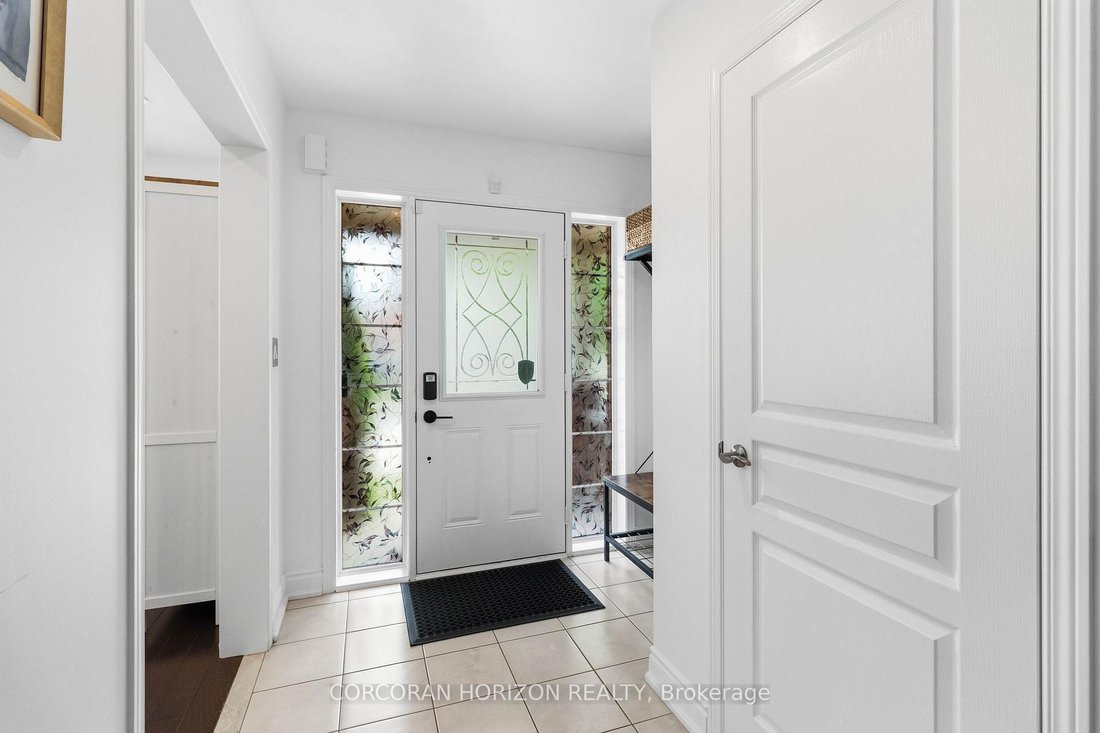 House in Oakville, Ontario, Canada 5 - 19061785
