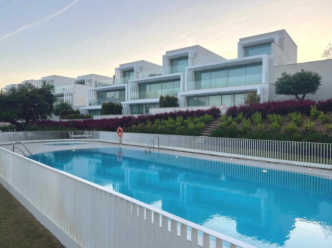 Townhouse in Sotogrande, San Roque, Andalusia 4 - 19060217