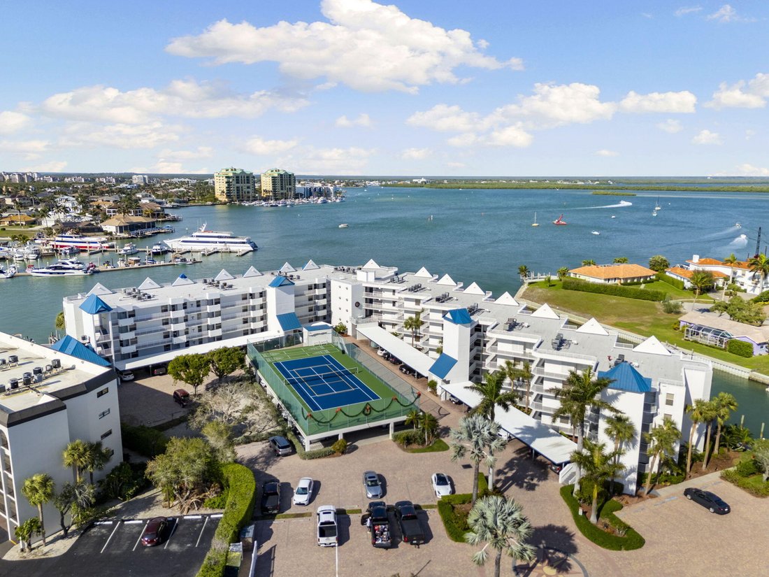 Condo in Marco Island, Florida, United States 1 - 19061950