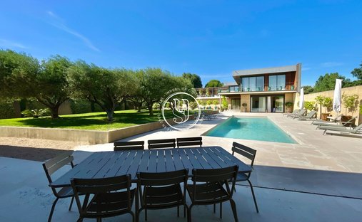 Villa a Uzès, Occitania, Francia 1