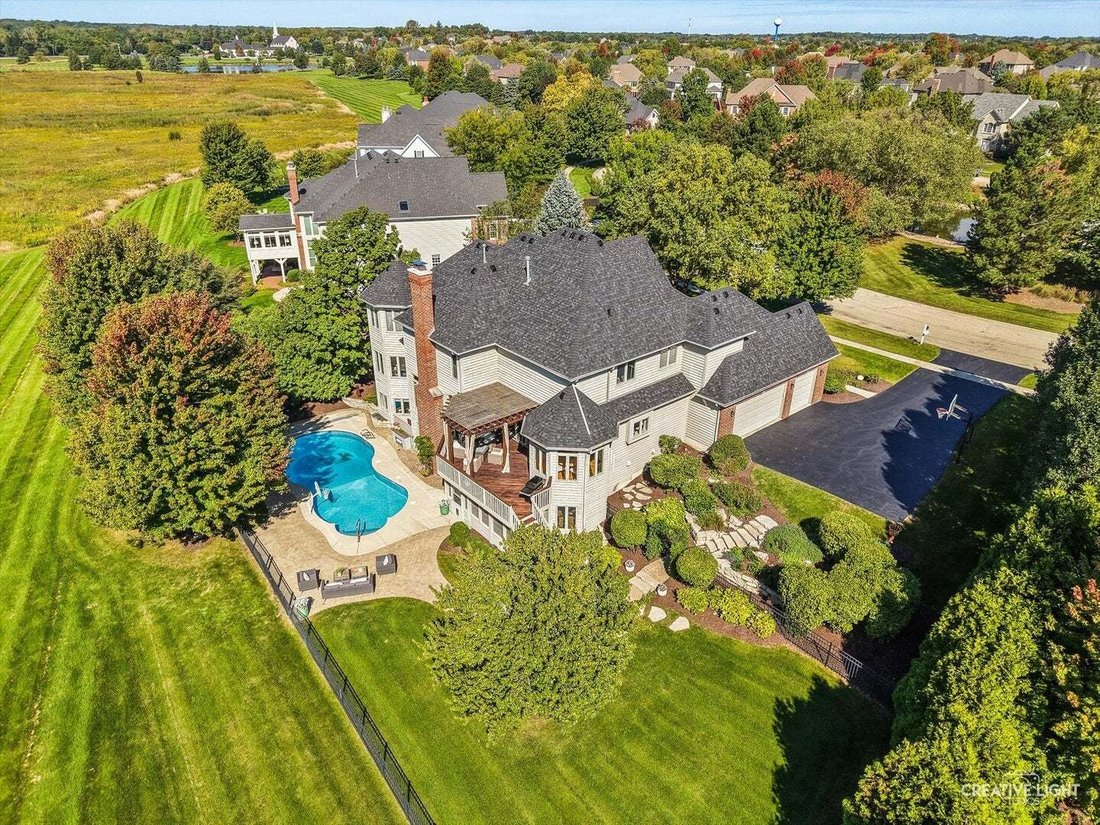 House in Campton Hills, Illinois, United States 2 - 19063326