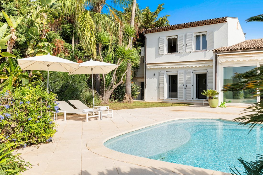 House in Vaug, Villeneuve-Loubet, France 1 - 19064487