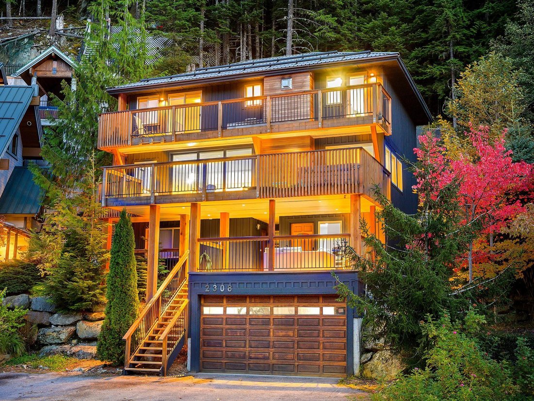 Chalet in Whistler, British Columbia, Canada 1 - 19065403