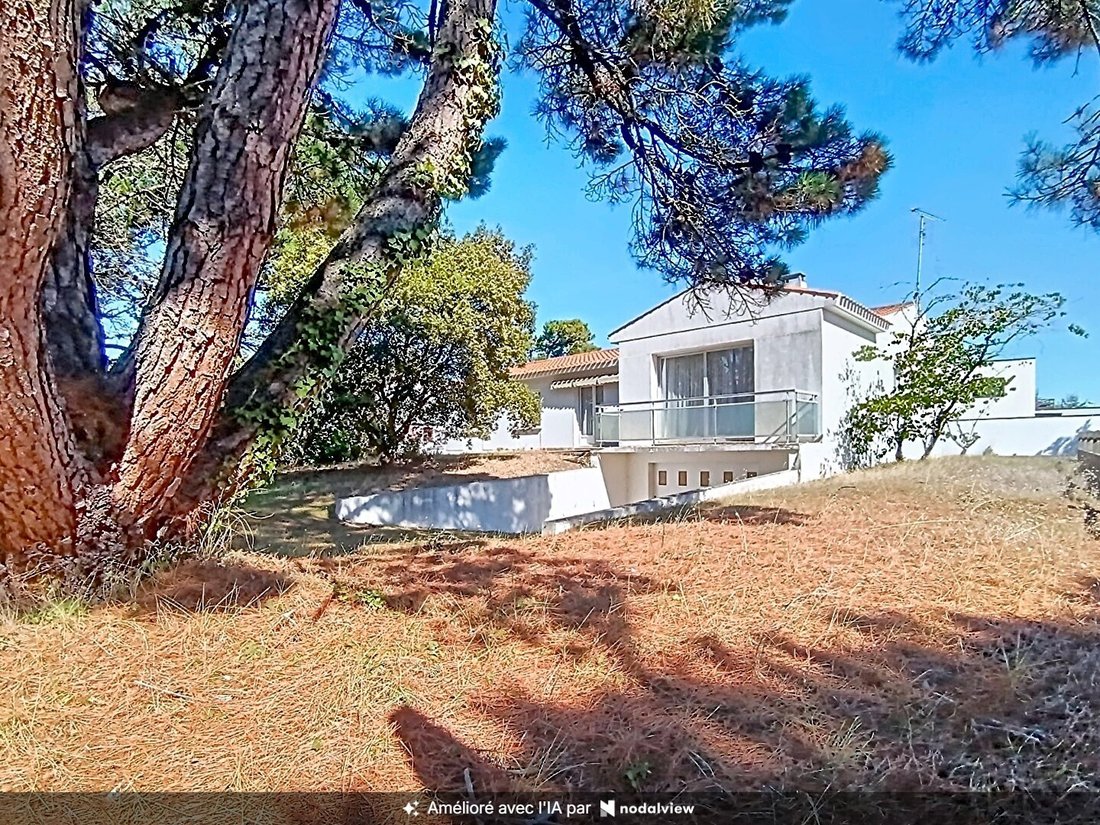 Villa in Arrondissement of Les Sables-d'Olonne, Pays de la Loire, France 1 - 18935827