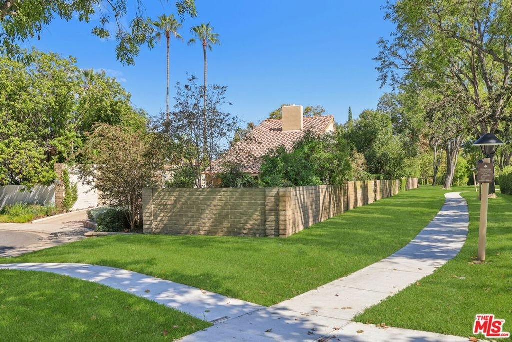 House in Thousand Oaks, California, United States 1 - 19062323