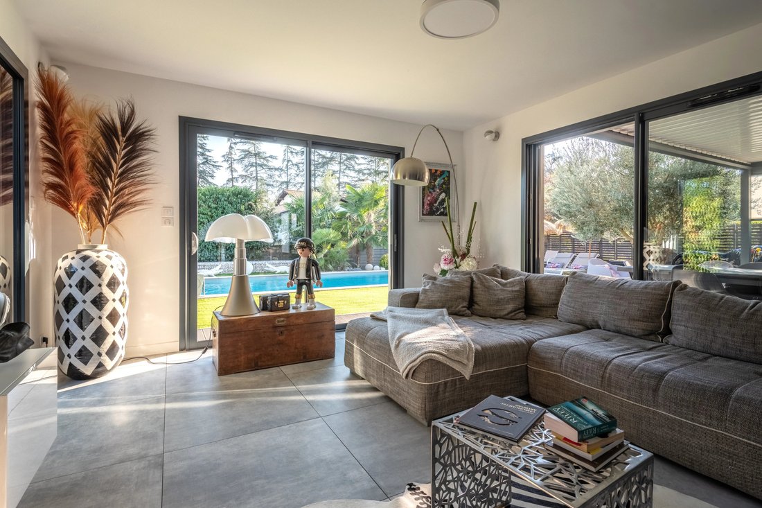 Villa a La Tour-de-Salvagny, Auvergne-Rodano-Alpi, Francia 5 - 19064459