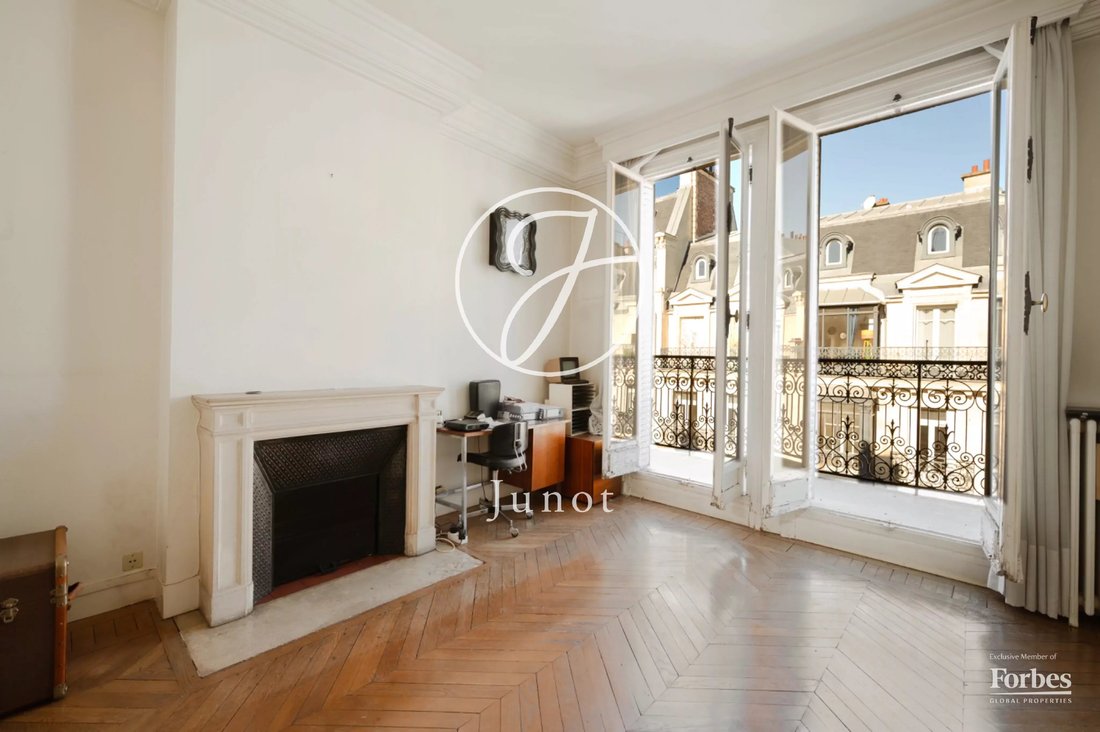 Apartment in Triangle d'Or, Paris 8e Arrondissement, Paris 5 - 19060113