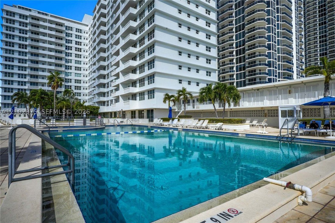 Condo in Miami Beach, Florida, United States 1 - 19062618
