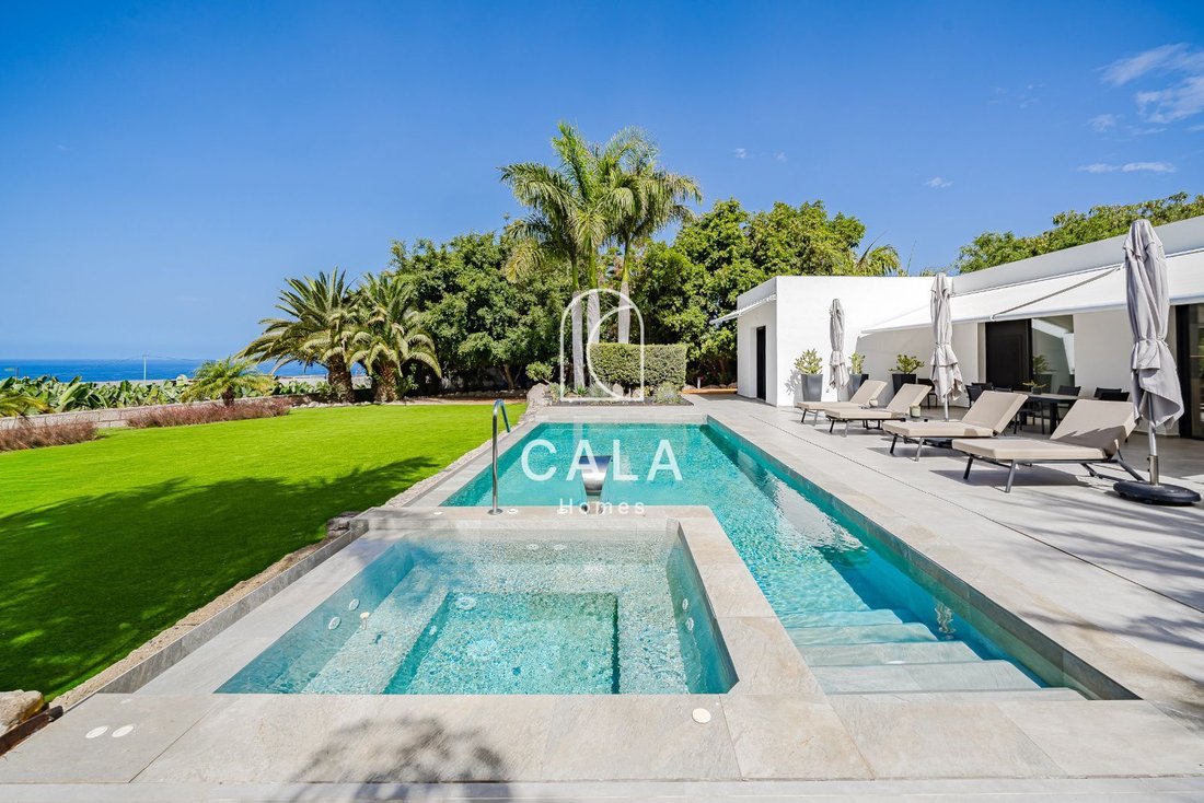 Villa in Adeje, Canary Islands, Spain 3 - 19059228