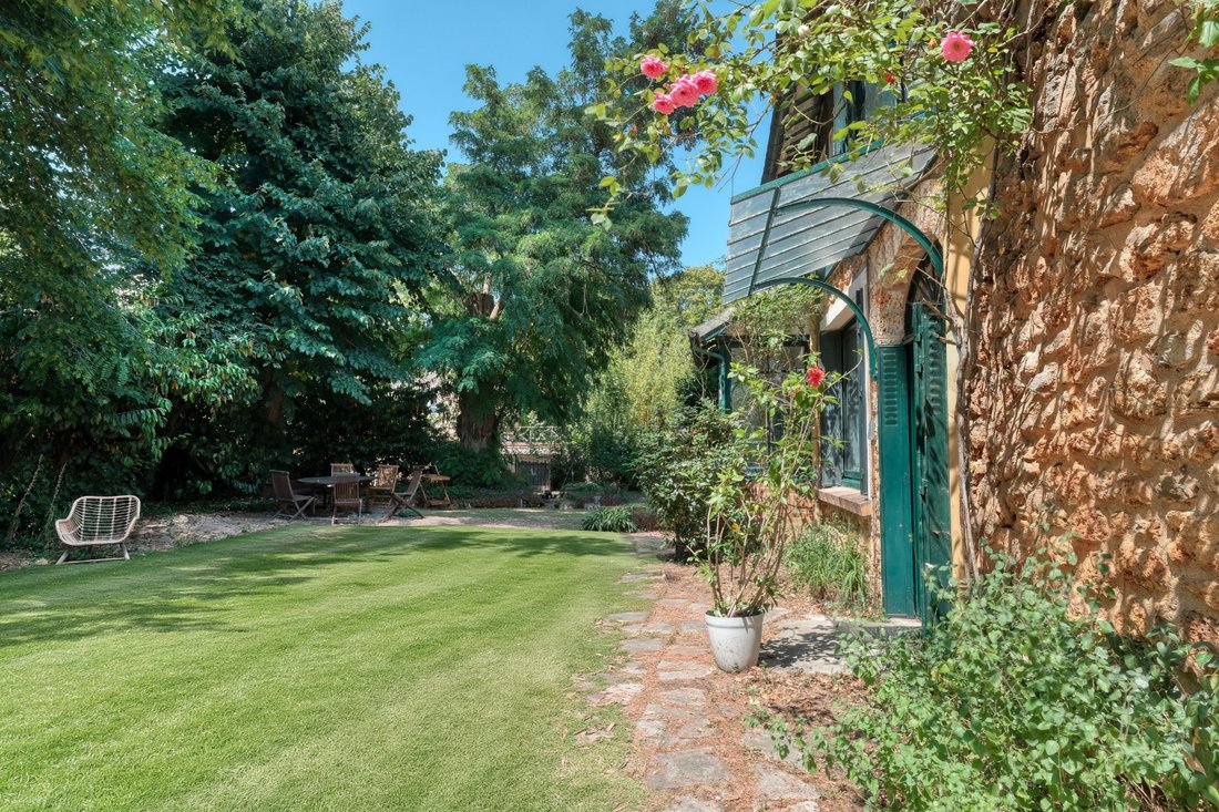 House in Orsay, Ile-de-France, France 2 - 18421444
