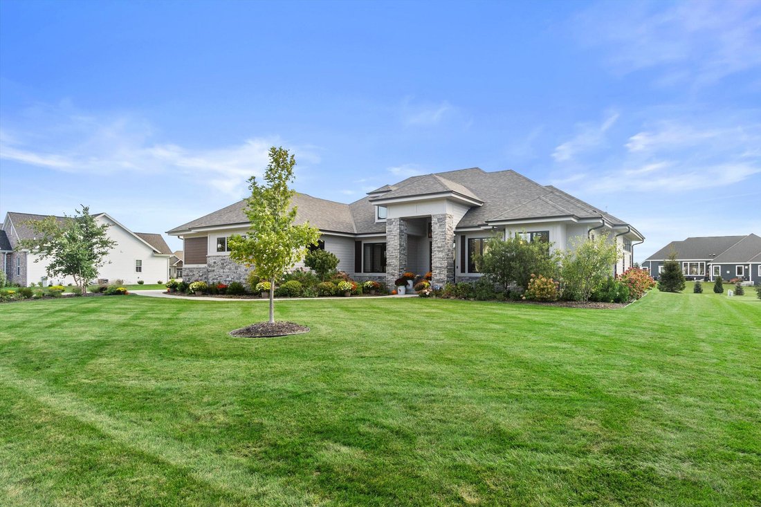 House in Hartland, Wisconsin, United States 2 - 19061096