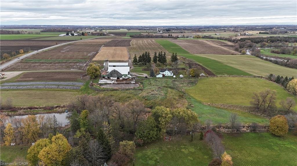 House in Woolwich, Ontario, Canada 2 - 19061582