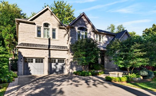 House in Burlington, Ontario, Canada 1