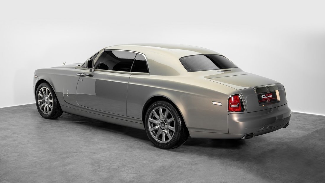 Coupe in Dubai, United Arab Emirates 2 - 19066880