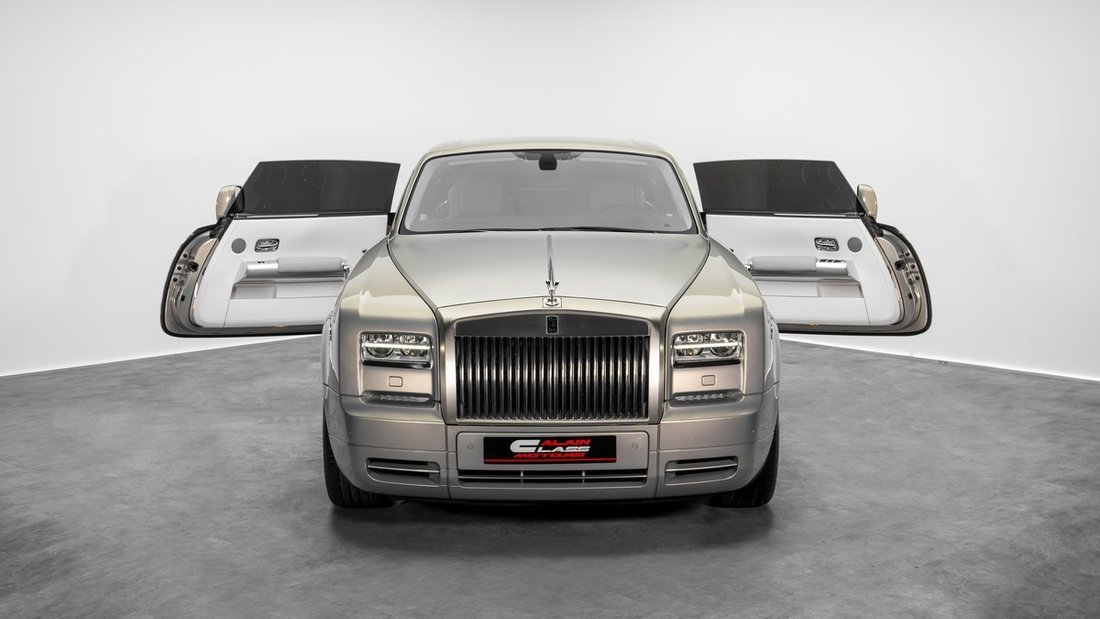 Coupe in Dubai, United Arab Emirates 3 - 19066880