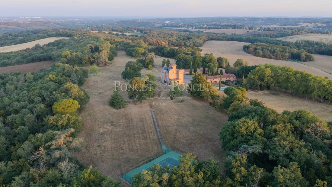 Château à Capitole, Toulouse, France 4 - 19067731