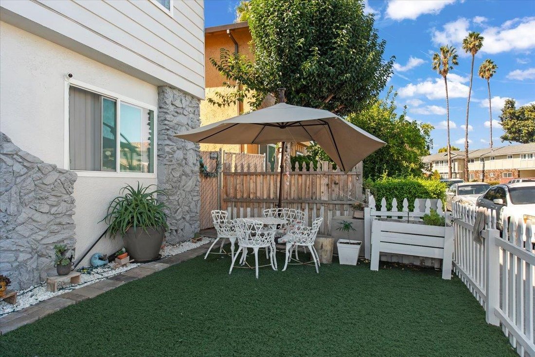 Santa Clara, California, United States 5 - 19066378