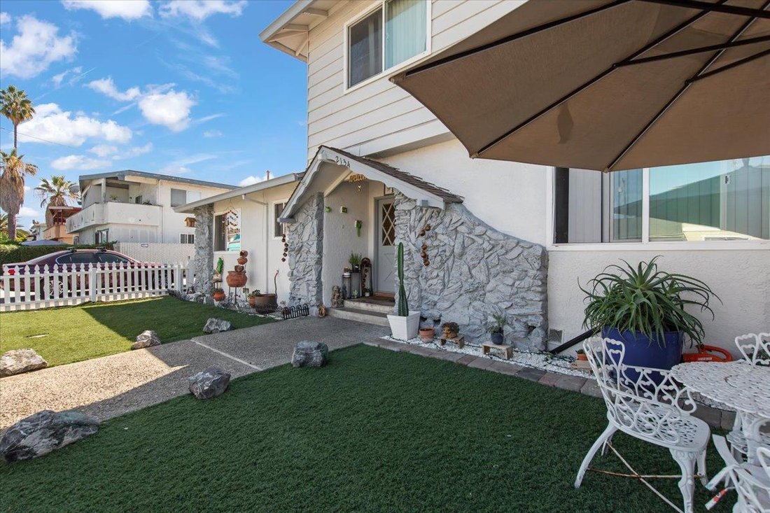 Santa Clara, California, United States 4 - 19066378