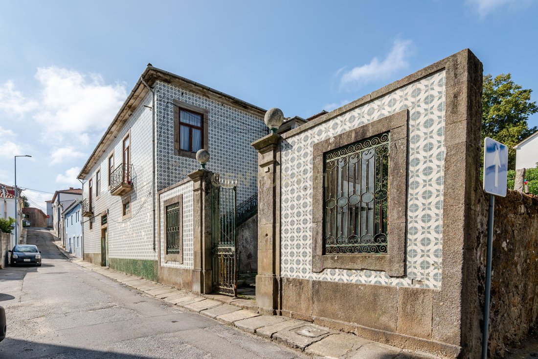 Villa en Santa Marinha y Sao Pedro da Afurada, Distrito de Oporto, Portugal 1 - 19066869