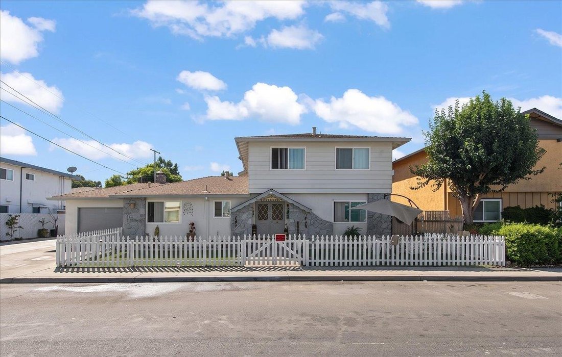 Santa Clara, California, United States 1 - 19066378