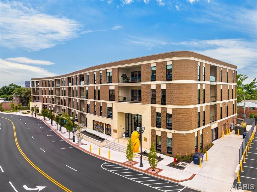 Condominio en Clayton, Misuri, Estados Unidos 1 - 19066362