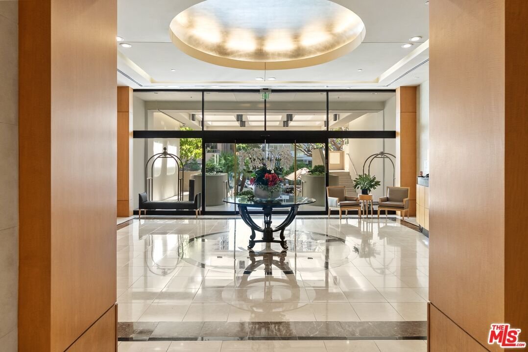 Condo in Los Angeles, California, United States 4 - 19067457